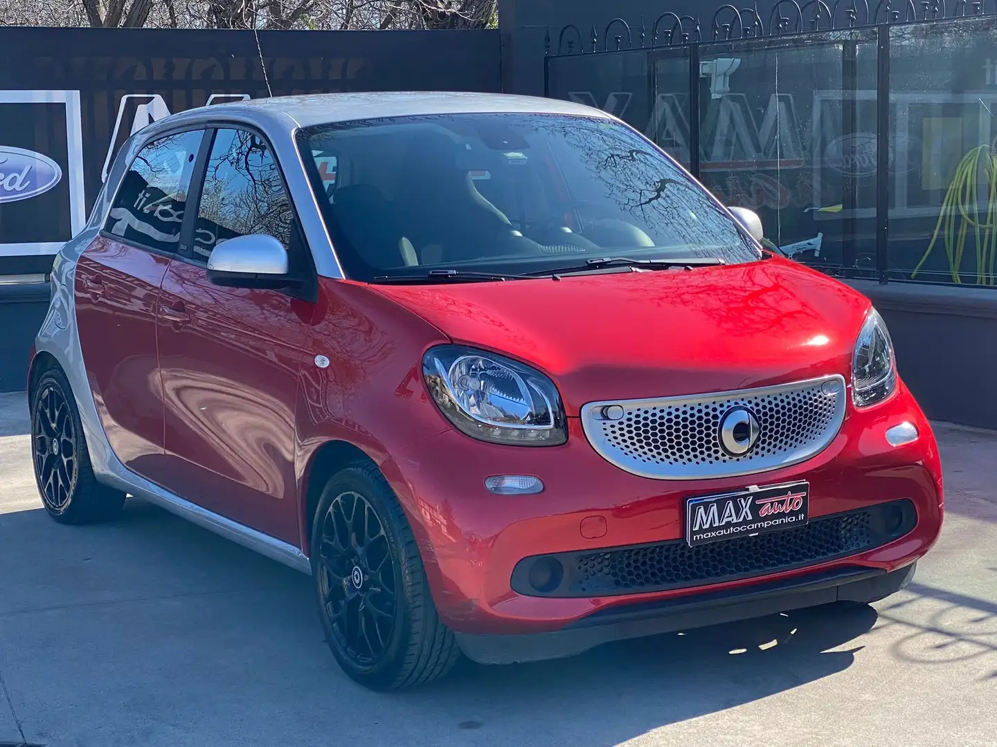 smart forFour 0.9 t Passion GPL 90cv twinamic my18 Rot - 1