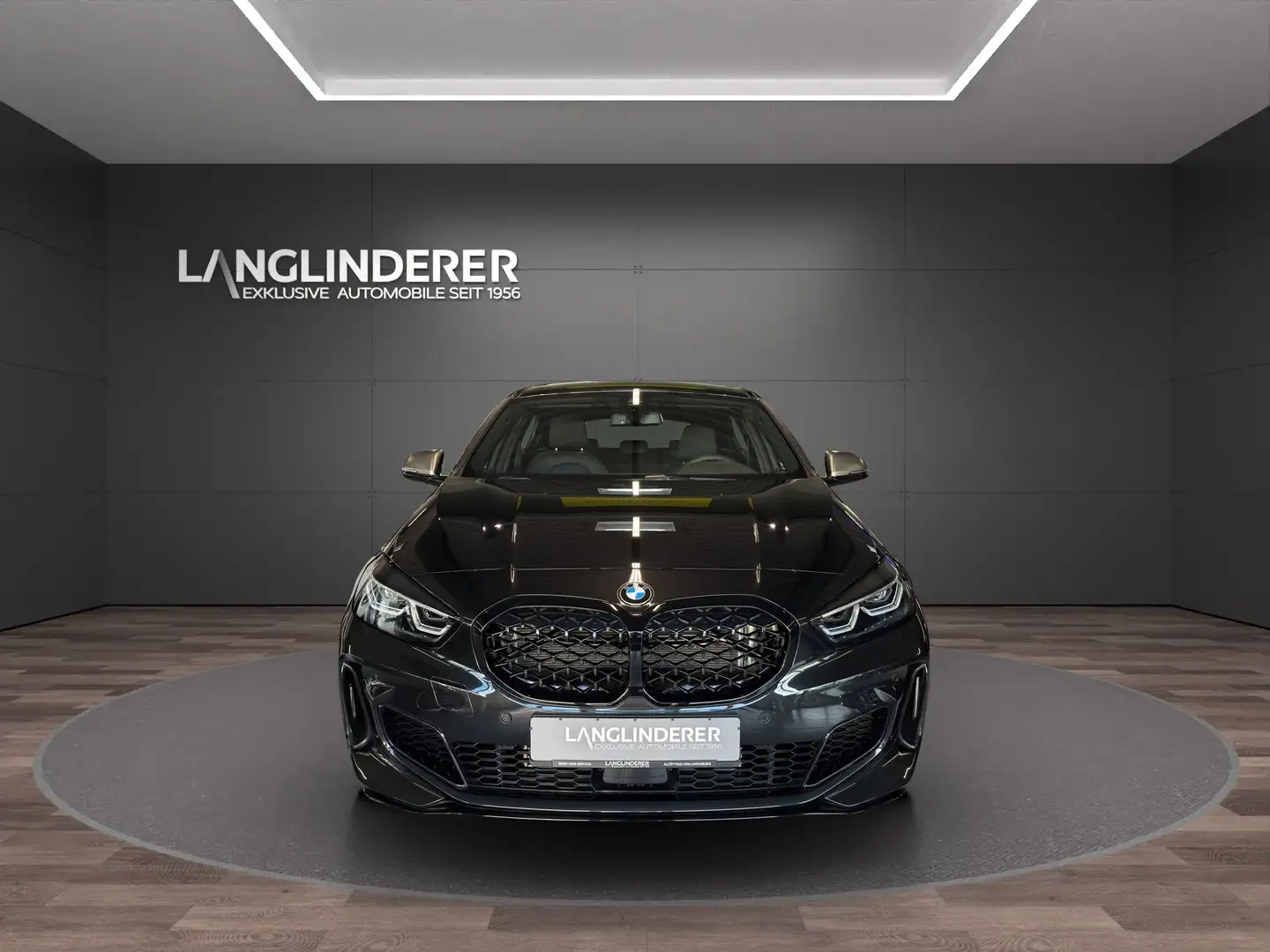 BMW 135 M135i xDrive 5T MSportPRO NP60569,- HiFi adp.LED Schwarz - 2