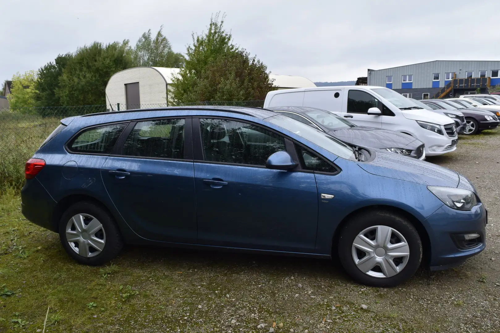 Opel Astra J Sport Tourer Energy Blau - 2