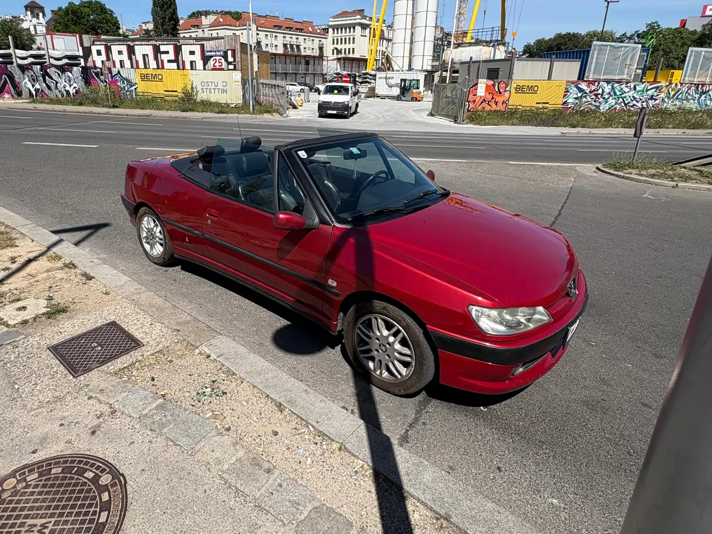 Peugeot 306 306 Cabrio 1,6 St. Tropez, Pininfarina Rot - 1