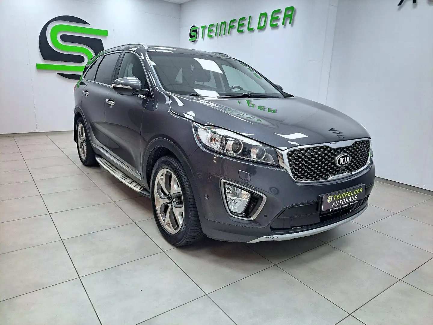 Kia Sorento 2,2 Platinum Edition 4WD / PANORAMA / Grau - 1