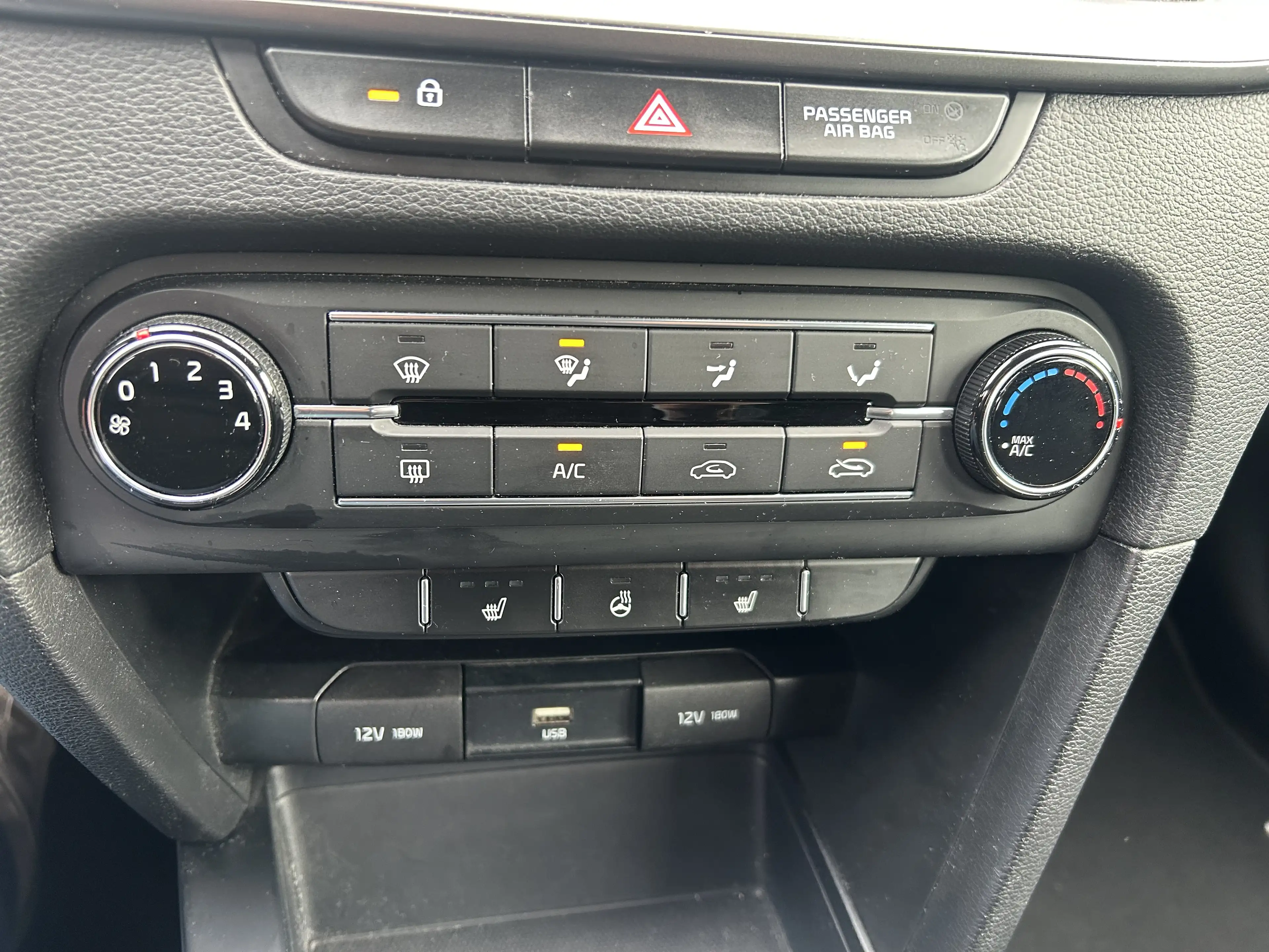 Kia Ceed / cee'd 1.0 T-GDi 5 PORTES AIRCO BLUETOOTH SIEGE CHAUFFANT VOLANT CHAUFFANT GARANTIE 12 MOIS — photo 11