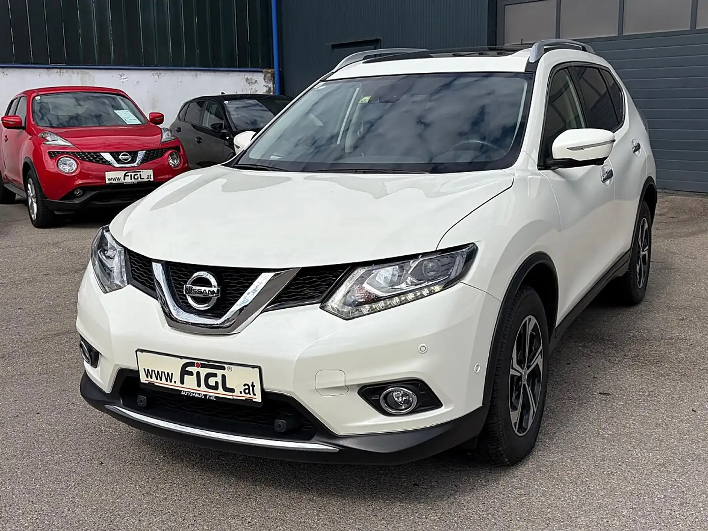 Nissan X-Trail X-TRAIL 2,0dCi Tekna Aut. ALL-MODE 4x4i Weiß - 2