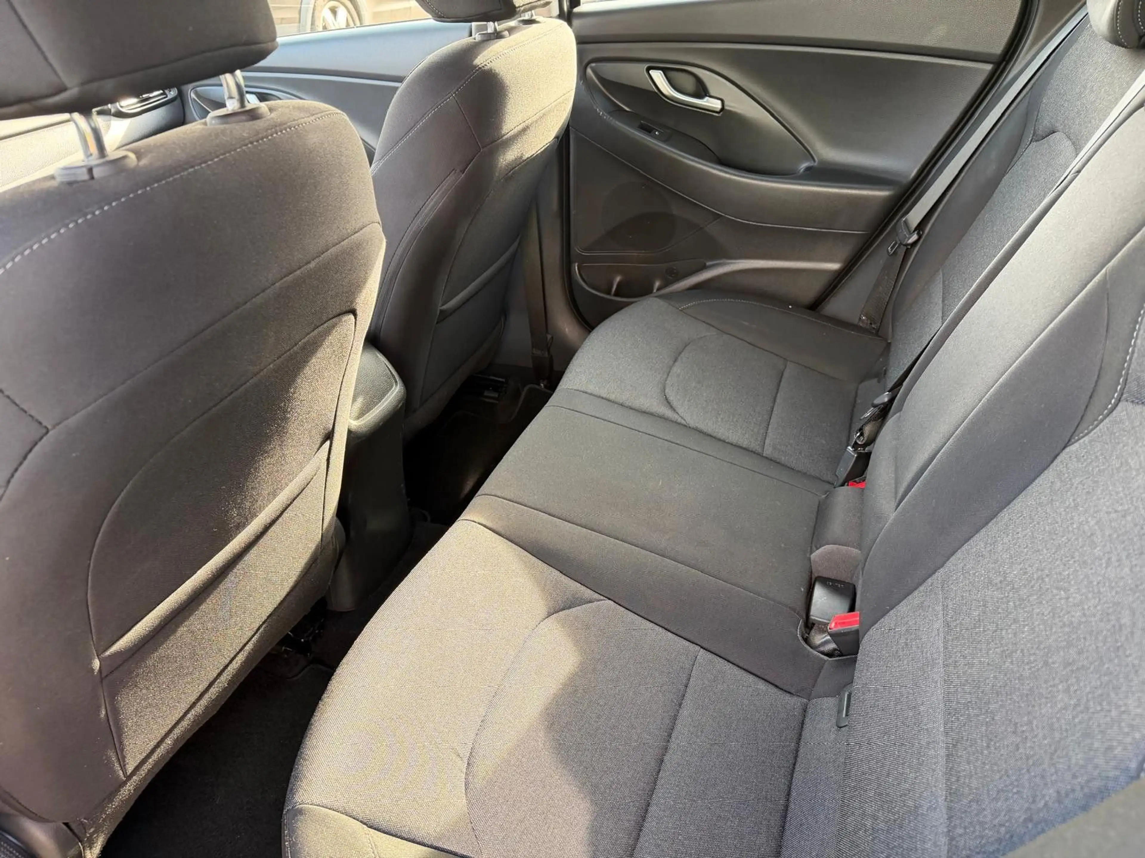 Hyundai i30 i30 Edition 30+ Mild-Hybrid/Navi/Kamera/LED/SHZ — photo 10