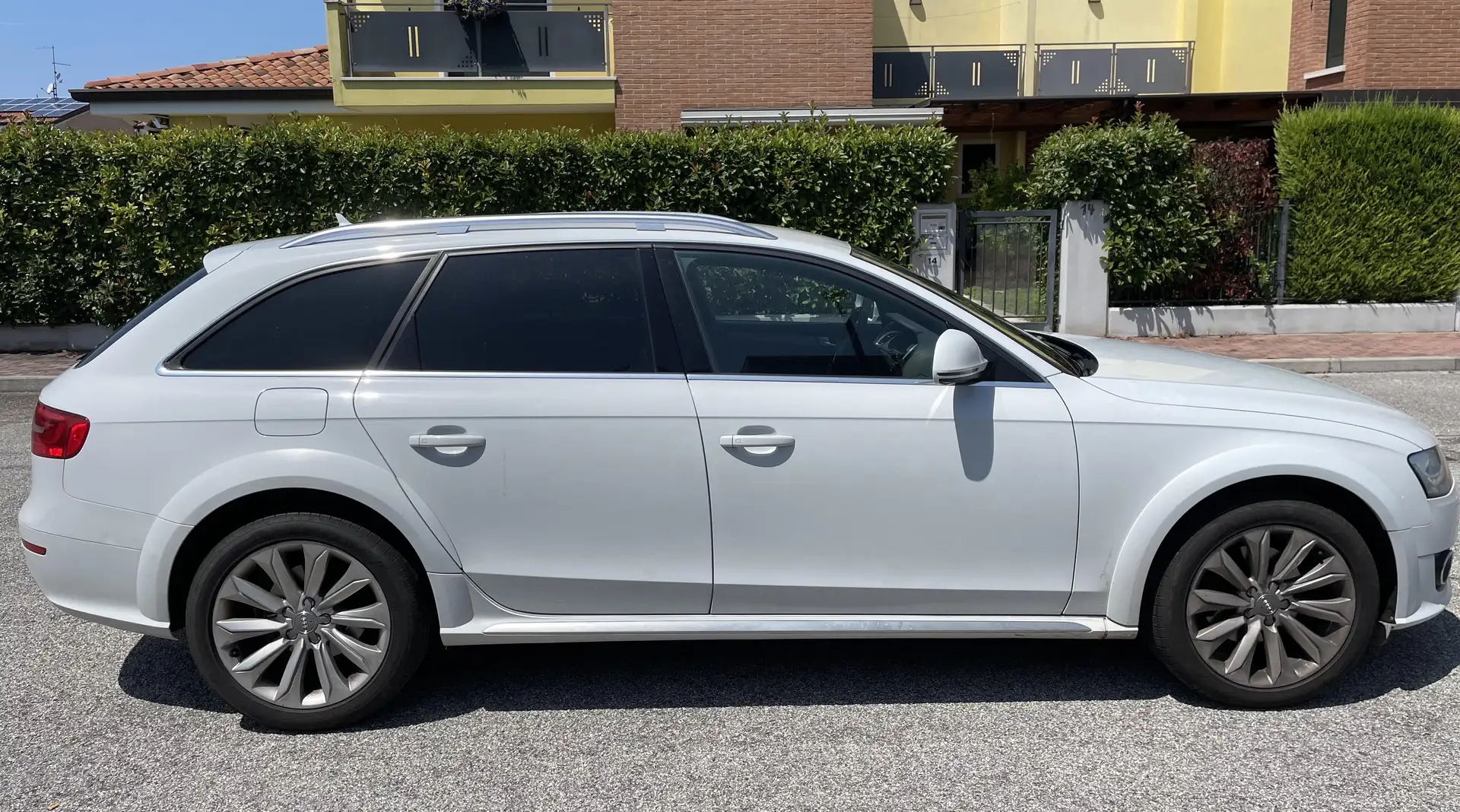 Audi A4 allroad A4 IV 2012 Allroad Quattro 2.0 tdi s-tronic Bianco - 2