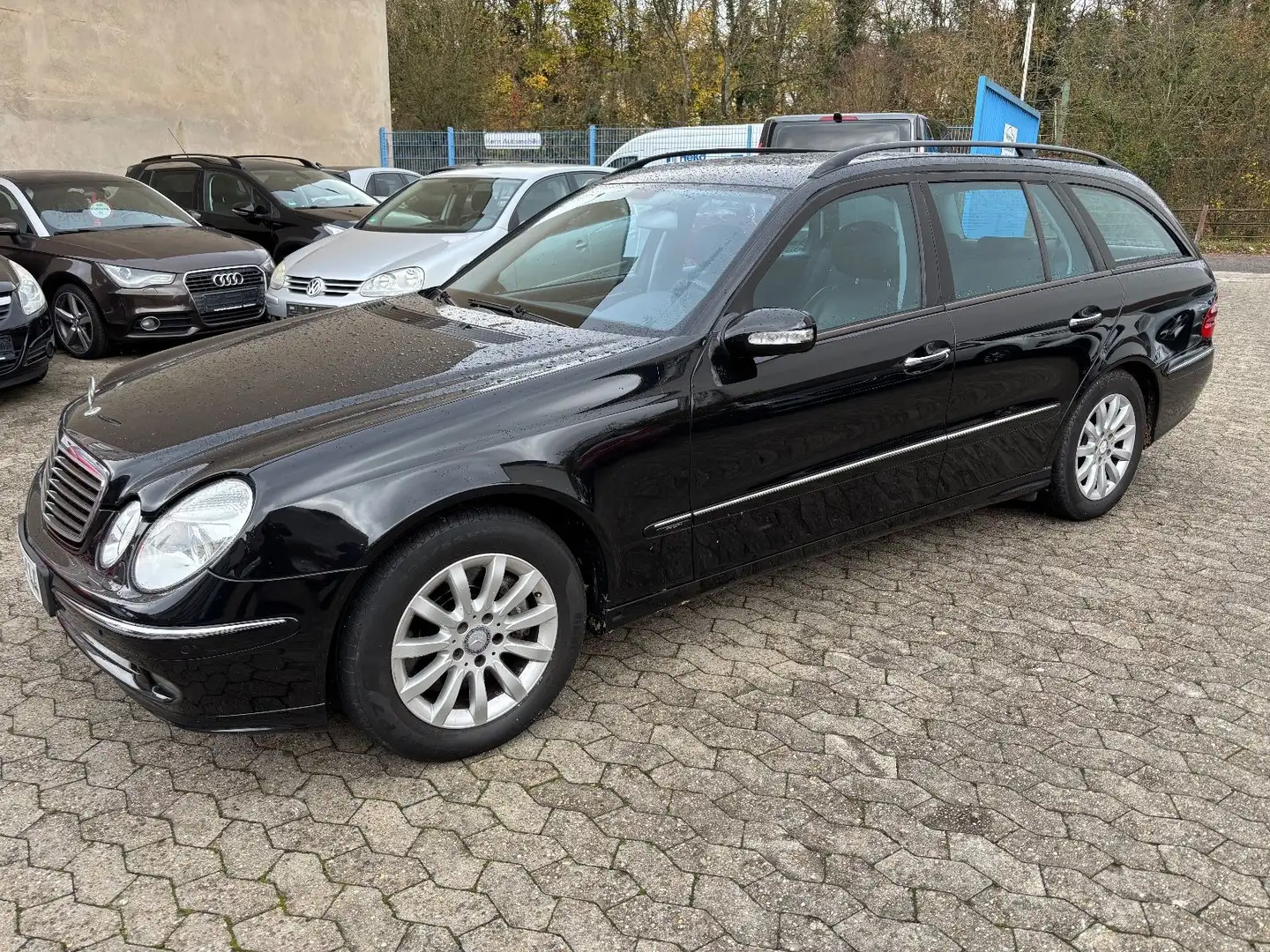 Mercedes-Benz E 350 neue Steuerkette und Top Ausstattung Noir - 1
