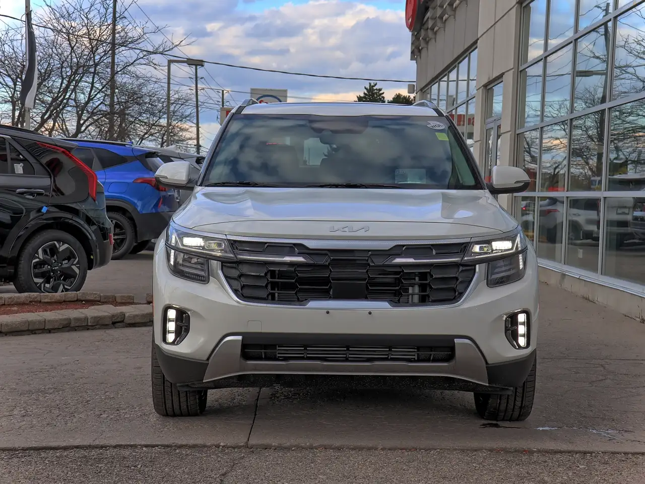 Kia Seltos снимка Kia Seltos