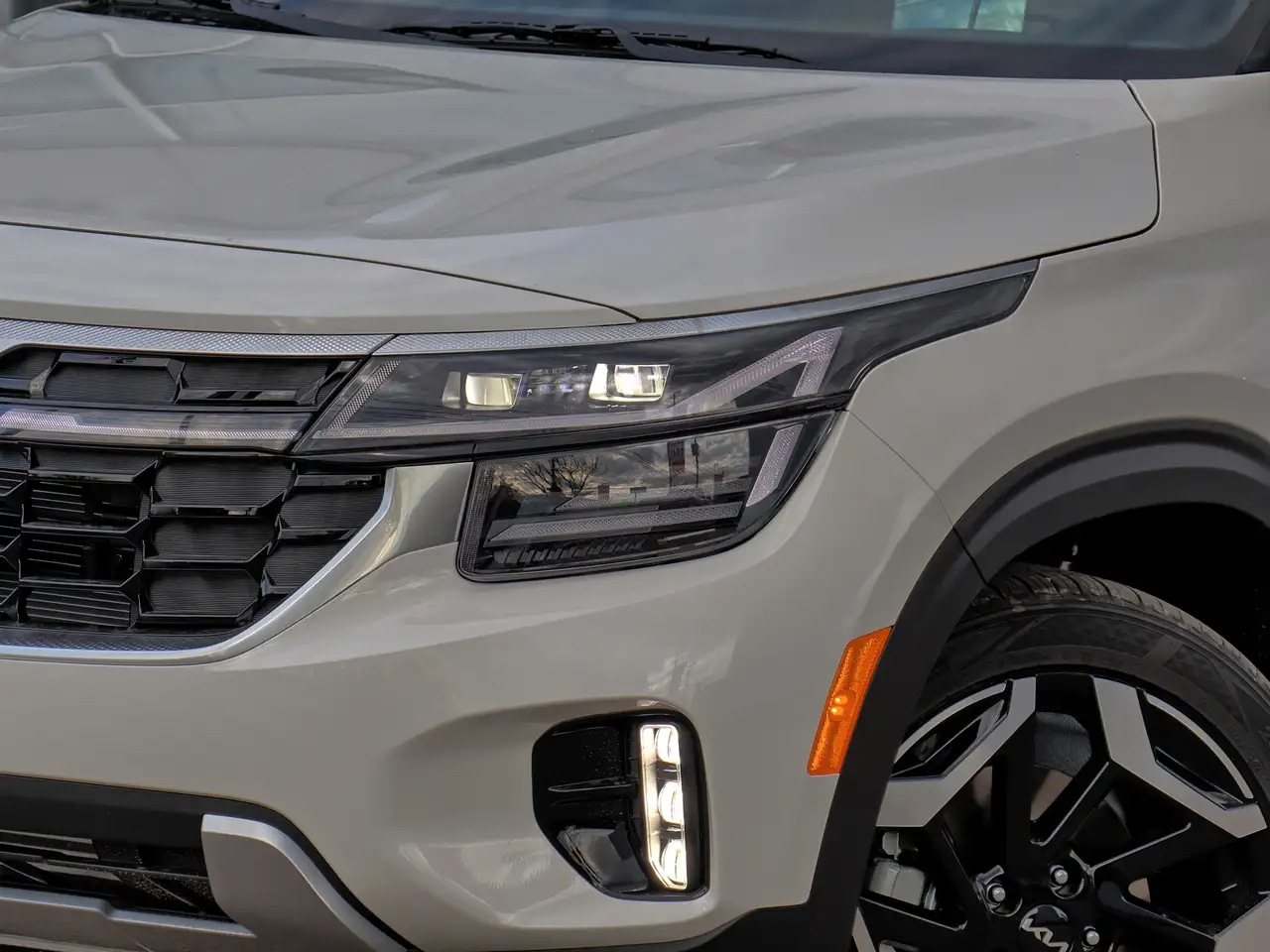 Kia Seltos снимка Kia Seltos