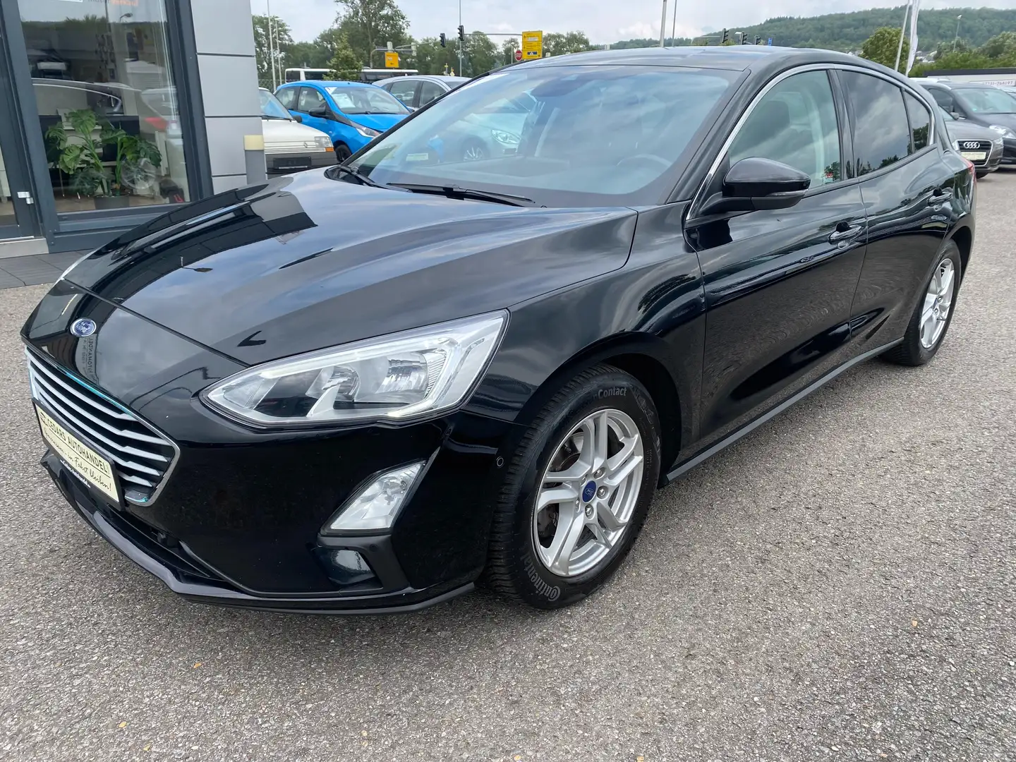 Ford Focus Lim. Cool & Connect Navi Kamera Carplay Bergassist Zwart - 1