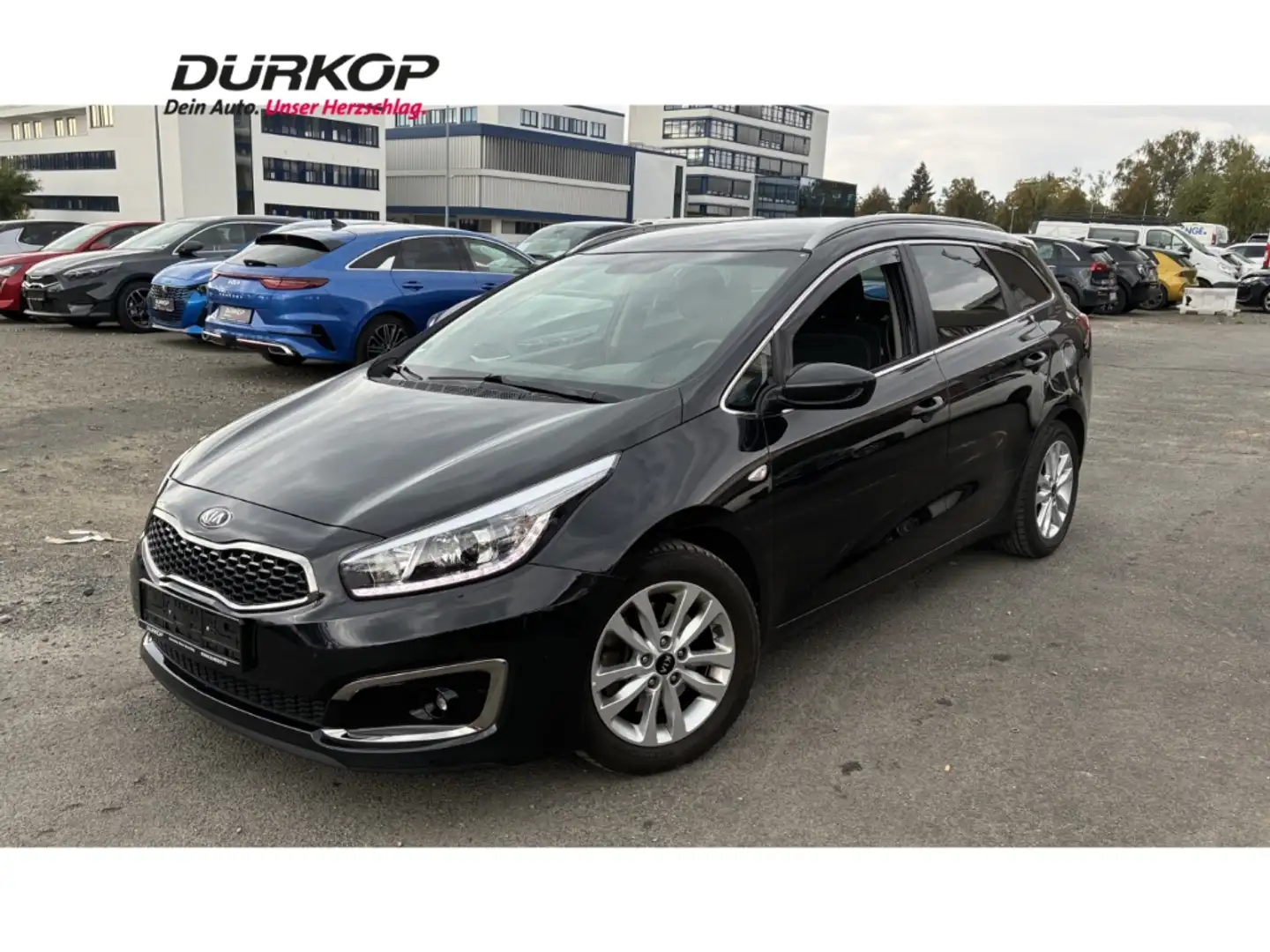 Kia Ceed SW / cee'd SW 1.4 CVVT Dream Team Navi Rückfahrkam. Sitzhzg Mehr Schwarz - 1