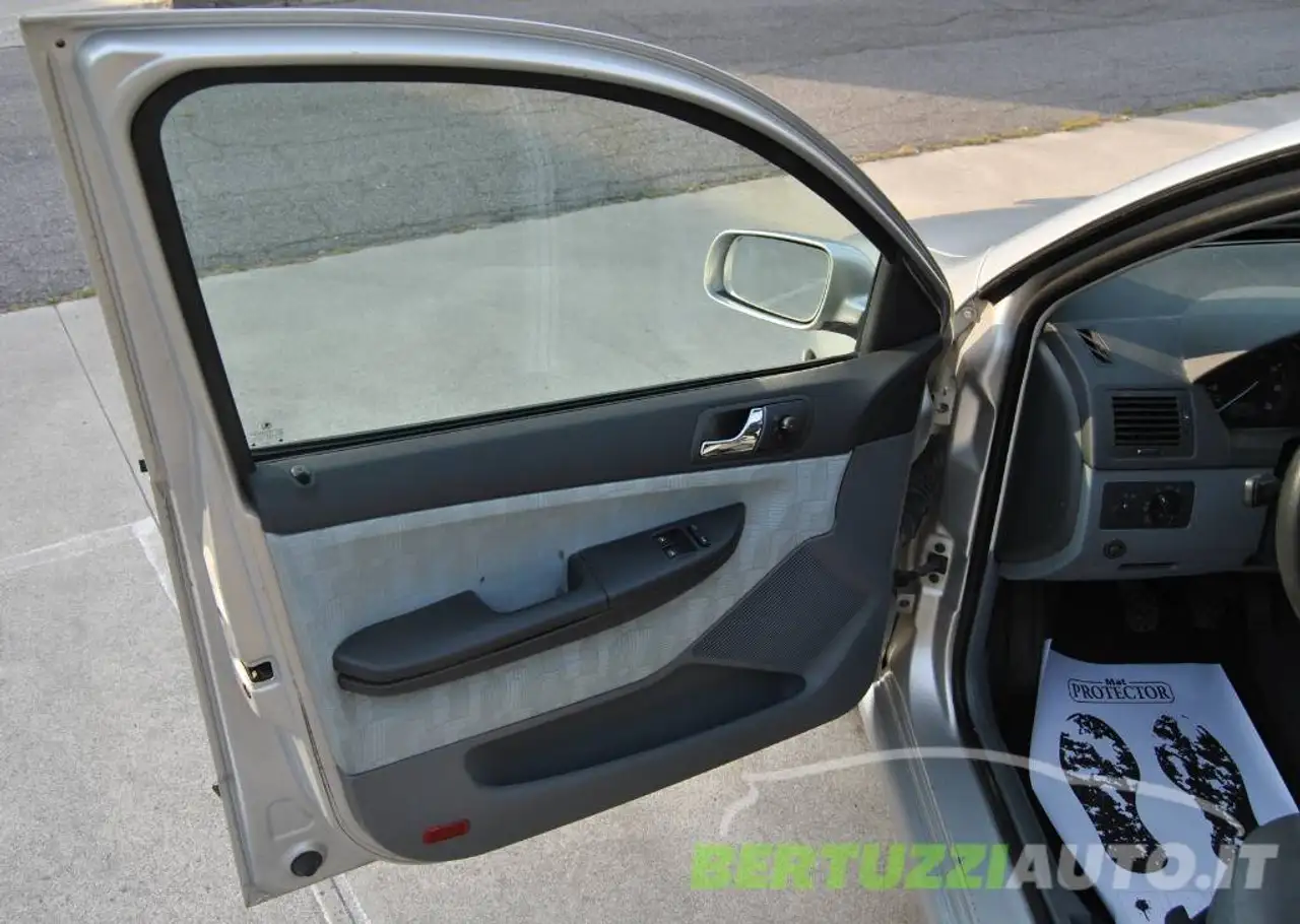Skoda Fabia 5p 1.4 16v Comfort 75cv METANO Manuale, foto 7