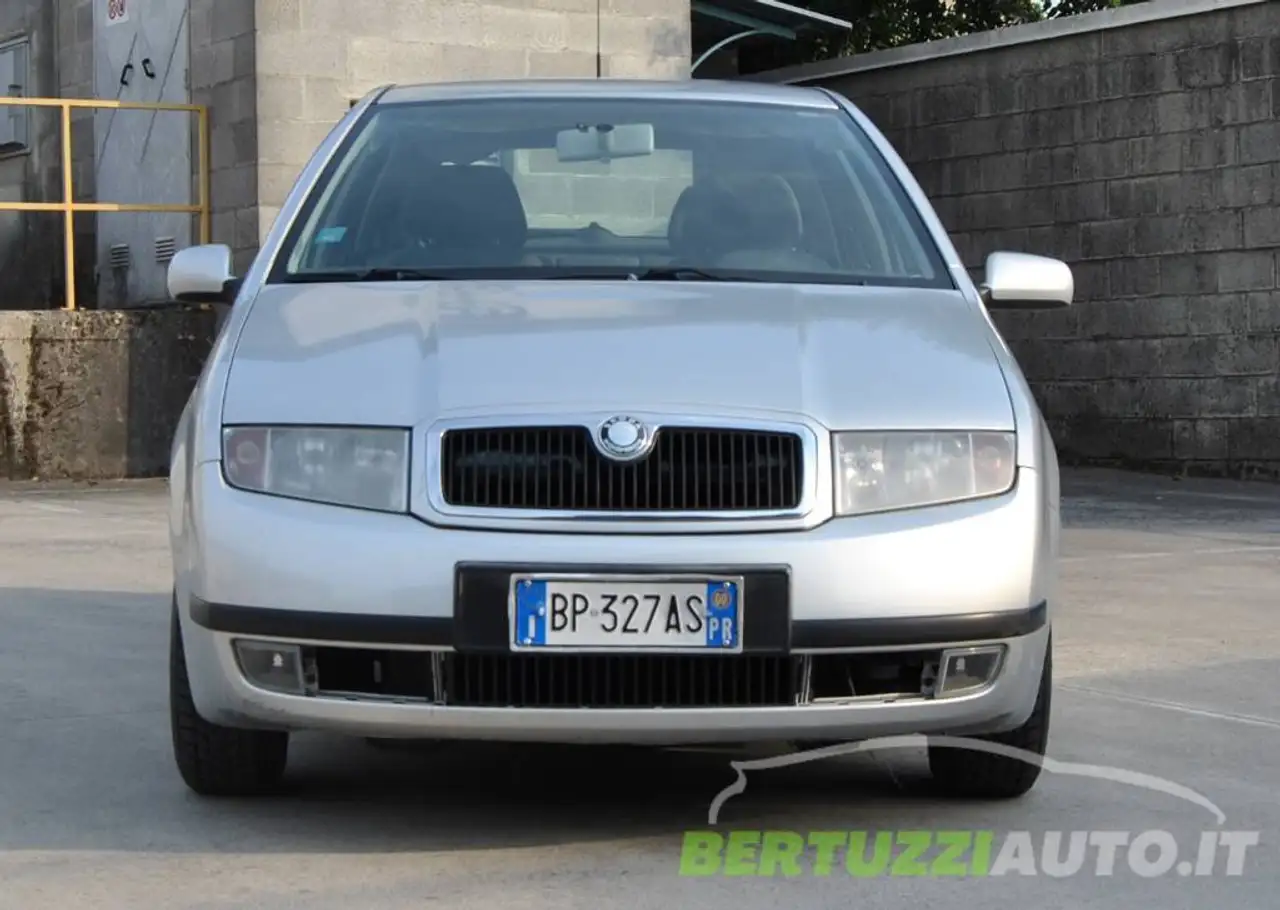 Skoda Fabia 5p 1.4 16v Comfort 75cv METANO Manuale, foto 2