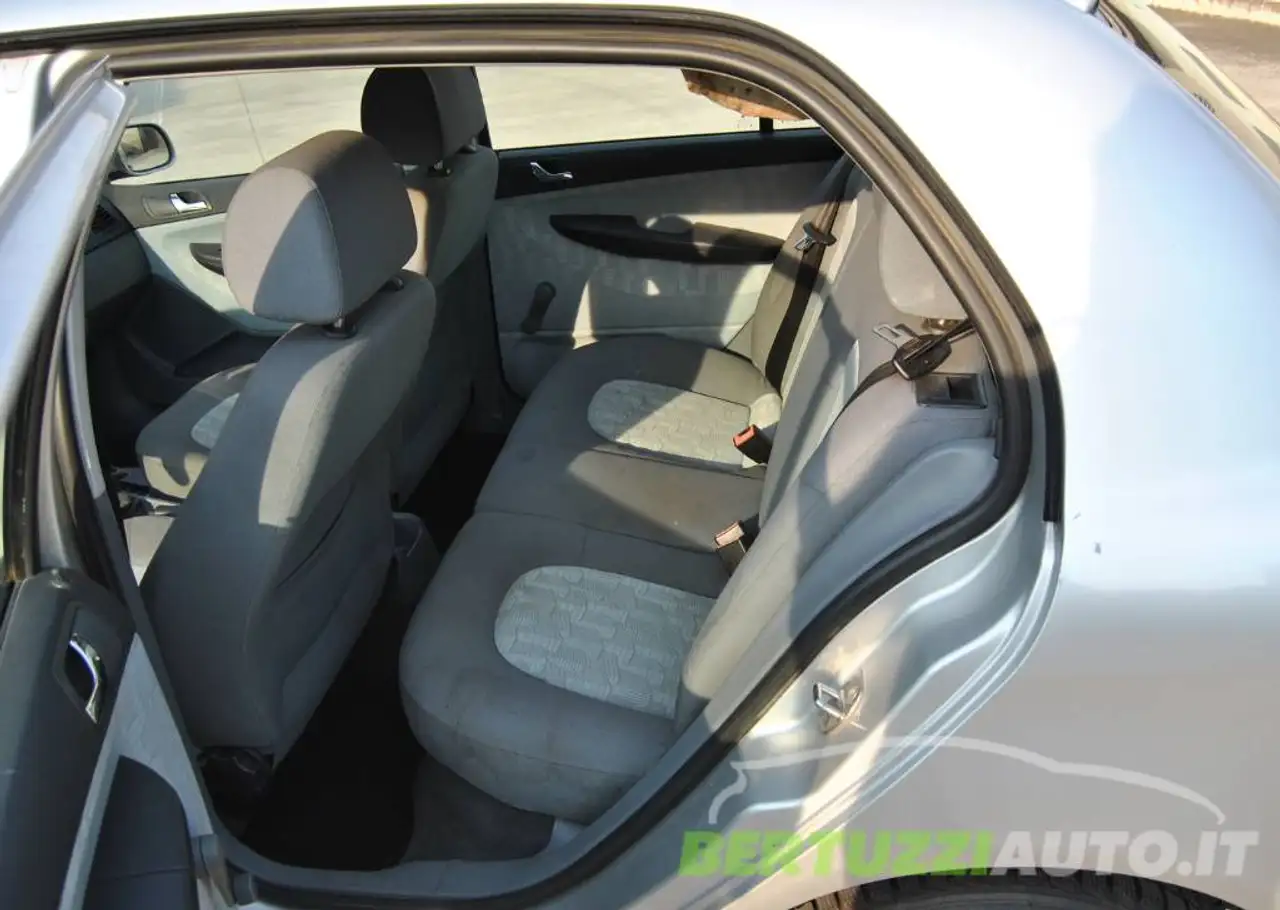 Skoda Fabia 5p 1.4 16v Comfort 75cv METANO Manuale, foto 10