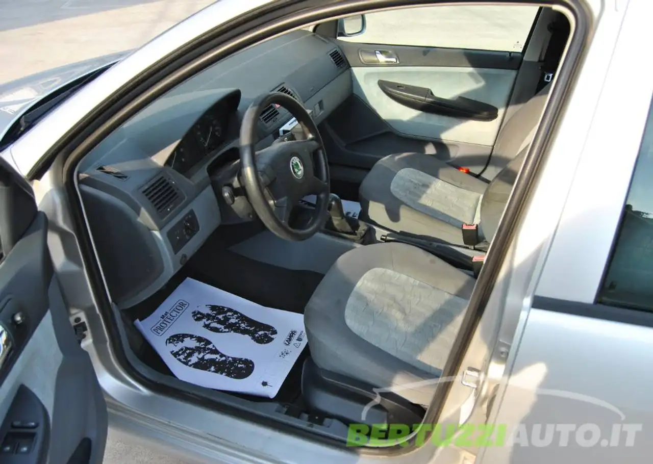 Skoda Fabia 5p 1.4 16v Comfort 75cv METANO Manuale, foto 8