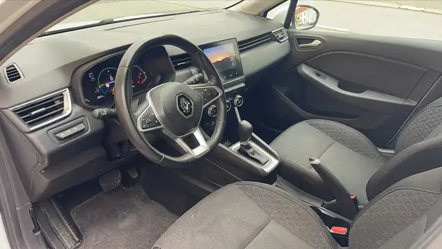 Renault Clio view 8
