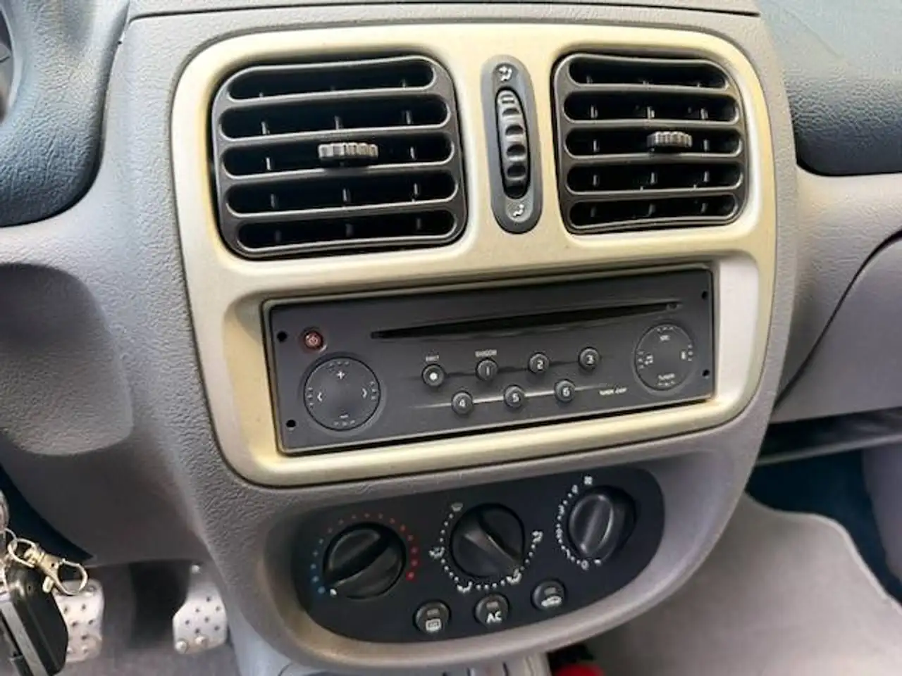 Renault Clio 2.0i 16v Sport, foto 10