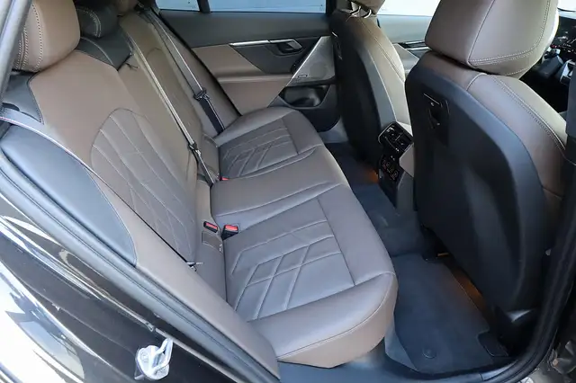 BMW i5 Touring eDrive40 81,2kWh  M Sportpaket Pro NP €... Ansicht 12