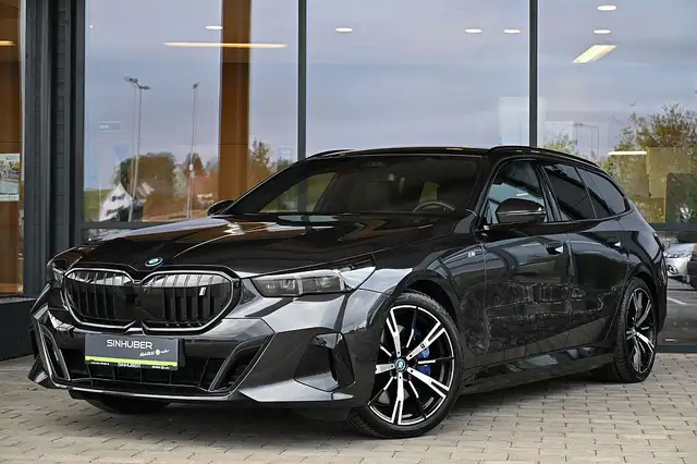 BMW i5 Touring eDrive40 81,2kWh  M Sportpaket Pro NP €...