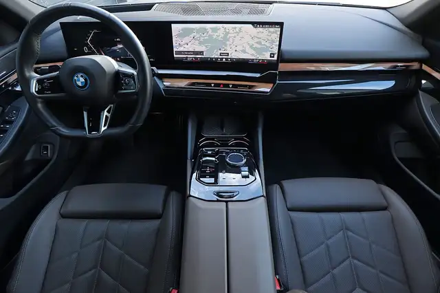 BMW i5 Touring eDrive40 81,2kWh  M Sportpaket Pro NP €... Ansicht 14
