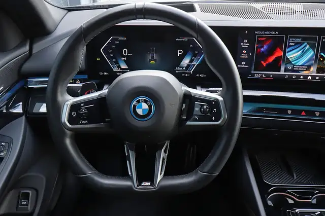 BMW i5 Touring eDrive40 81,2kWh  M Sportpaket Pro NP €... Ansicht 16