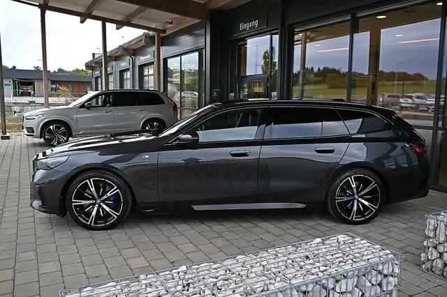 BMW i5 Touring eDrive40 81,2kWh  M Sportpaket Pro NP €... Ansicht 2
