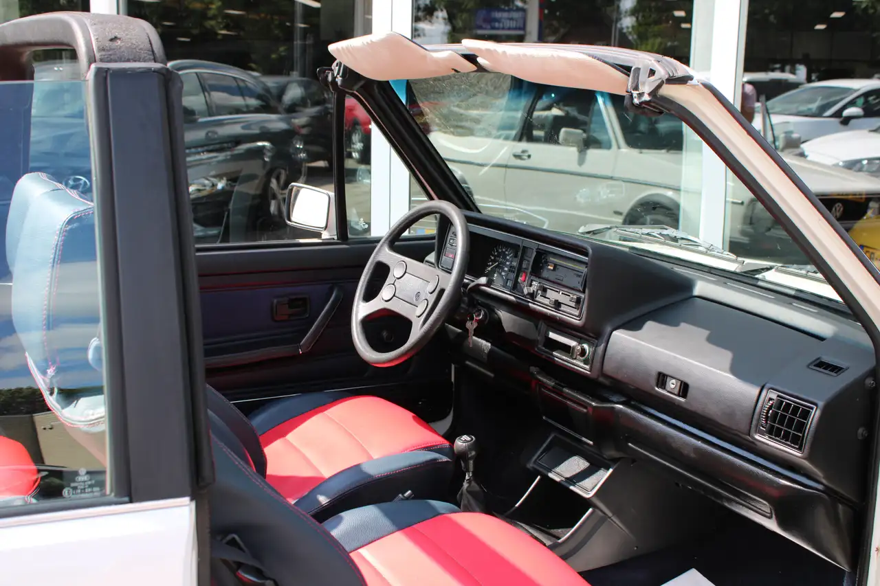 Volkswagen Golf Cabriolet 1.6 Karmann, foto 12
