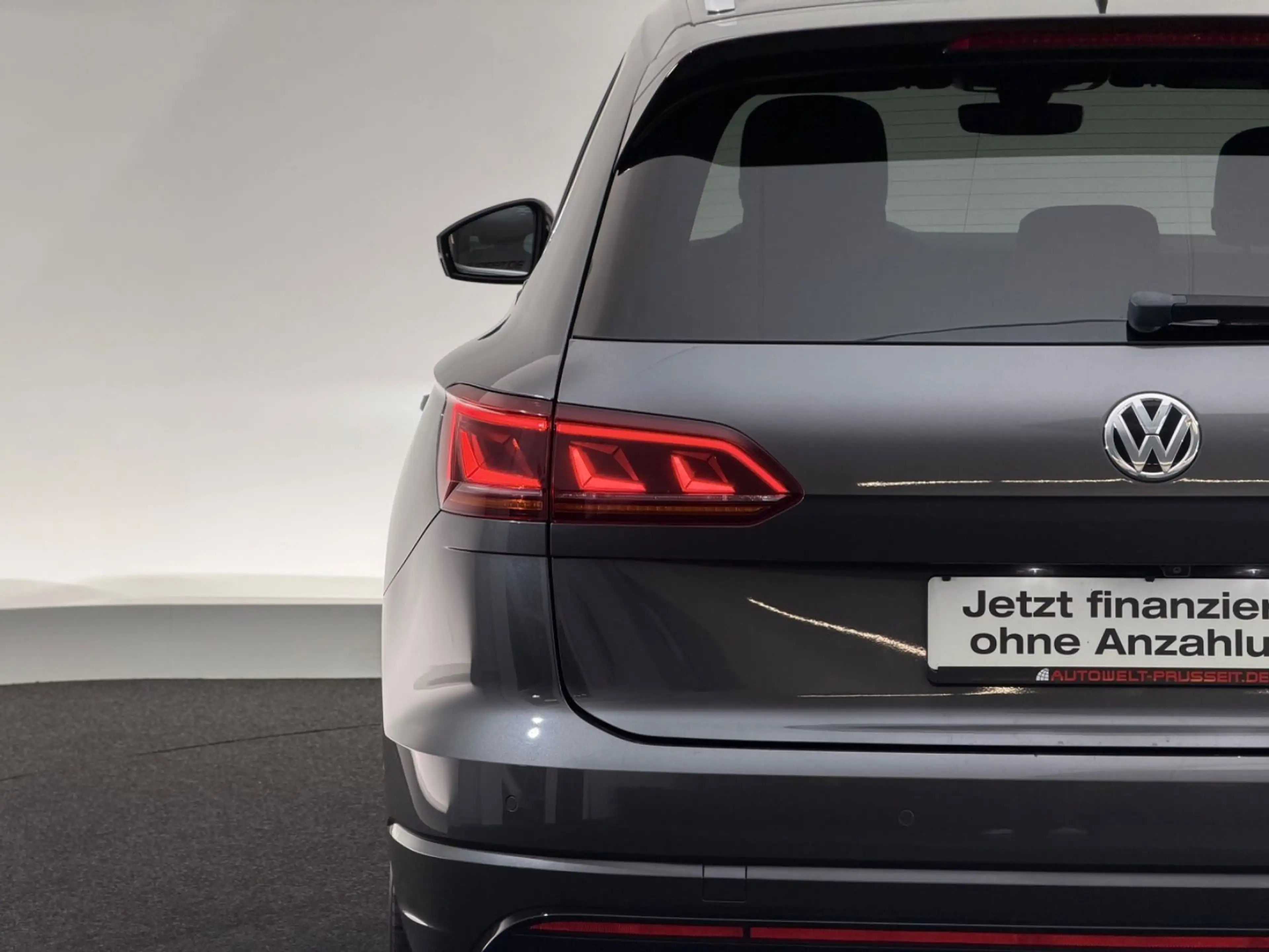 Volkswagen Touareg 3.0 4Mo.*ELEGANCE*R LINE-MATRIX-PANO-AHK — photo 10