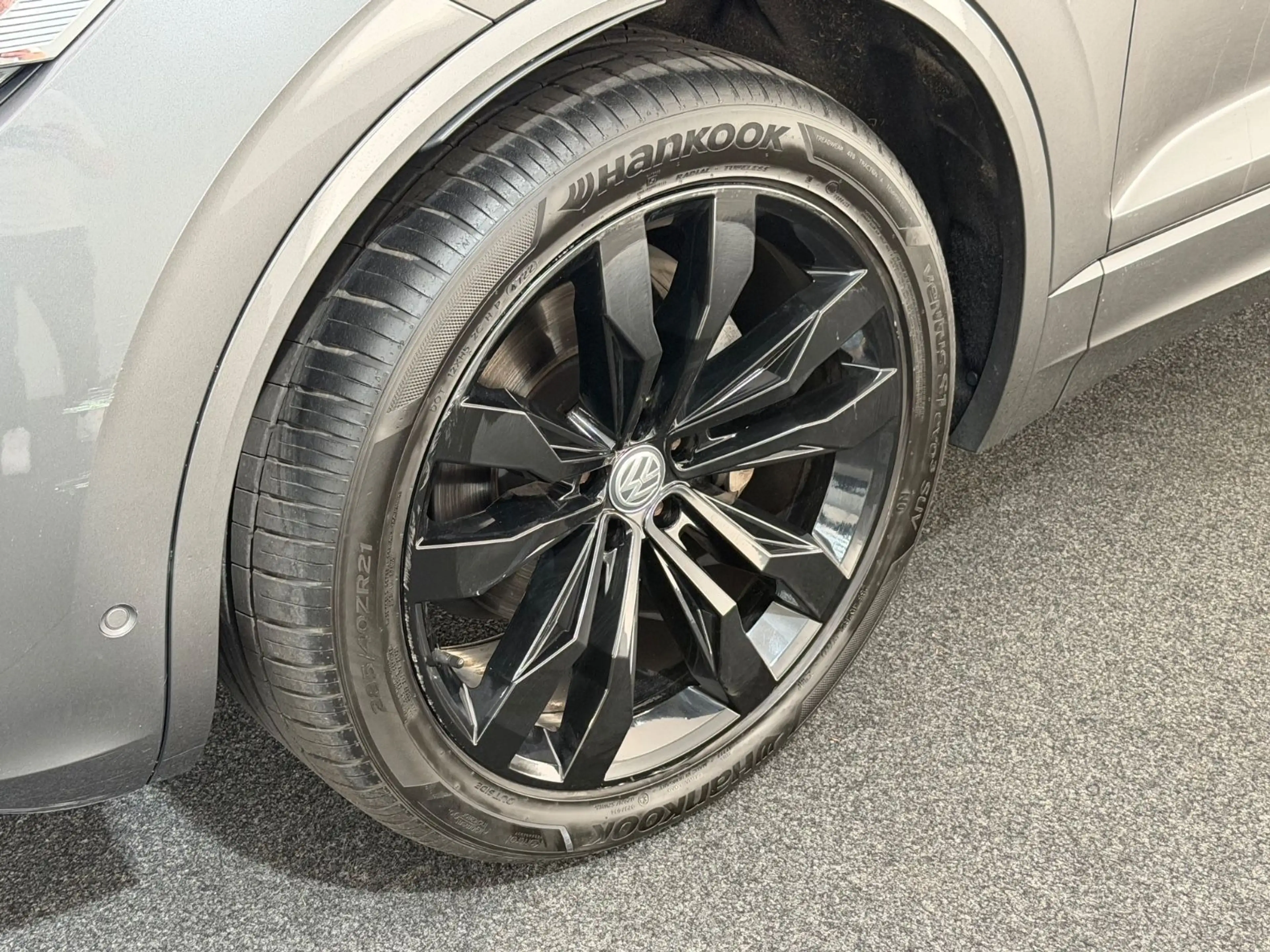 Volkswagen Touareg 3.0 4Mo.*ELEGANCE*R LINE-MATRIX-PANO-AHK — photo 12