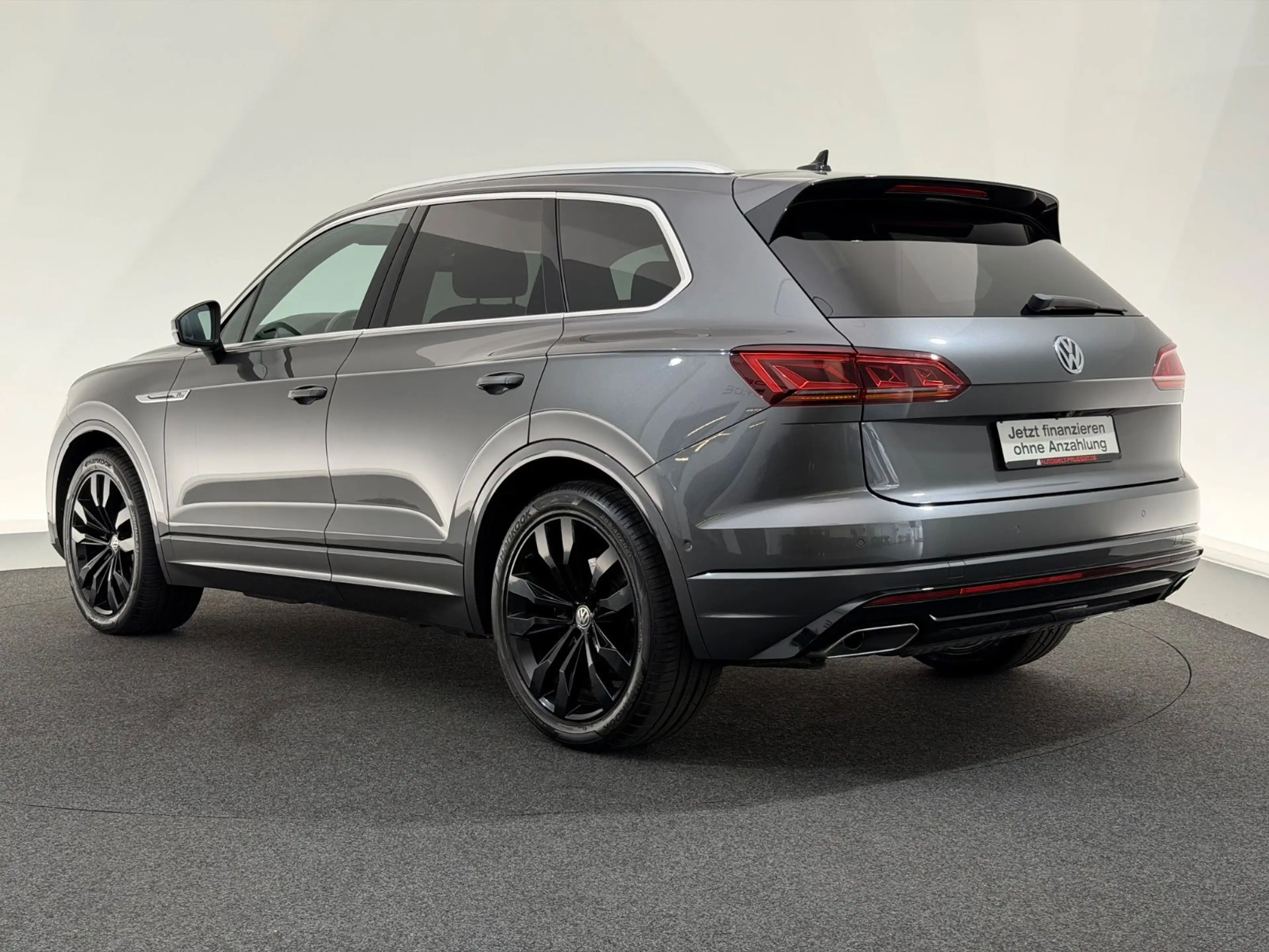 Volkswagen Touareg 3.0 4Mo.*ELEGANCE*R LINE-MATRIX-PANO-AHK — photo 5