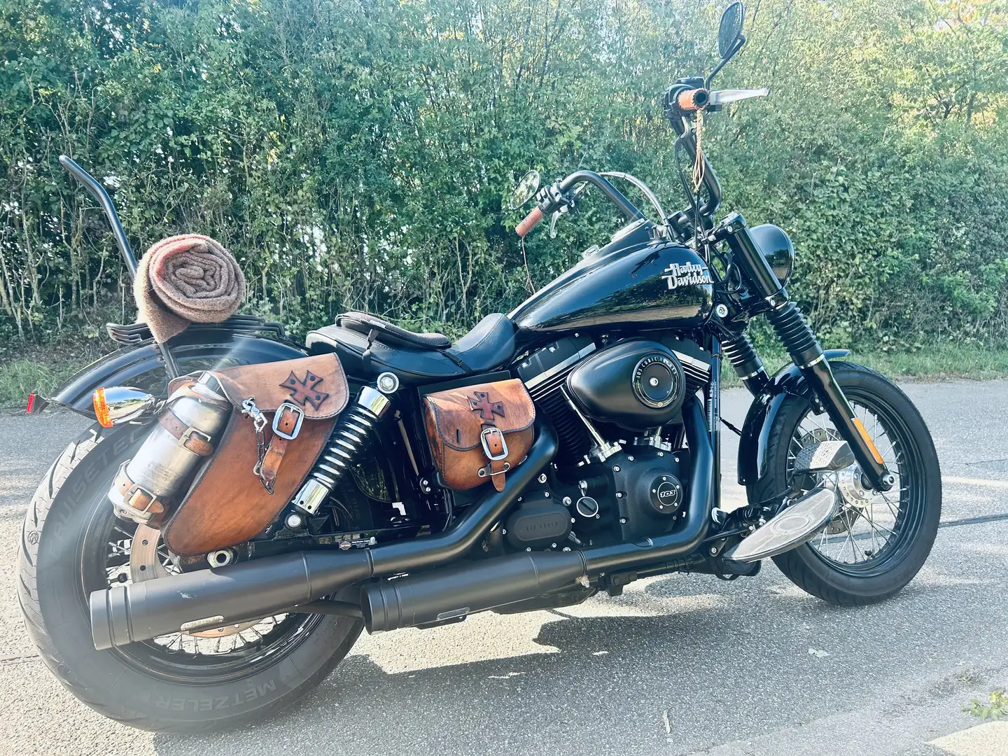 Harley-Davidson Dyna Street Bob 103 cui Negru - 1