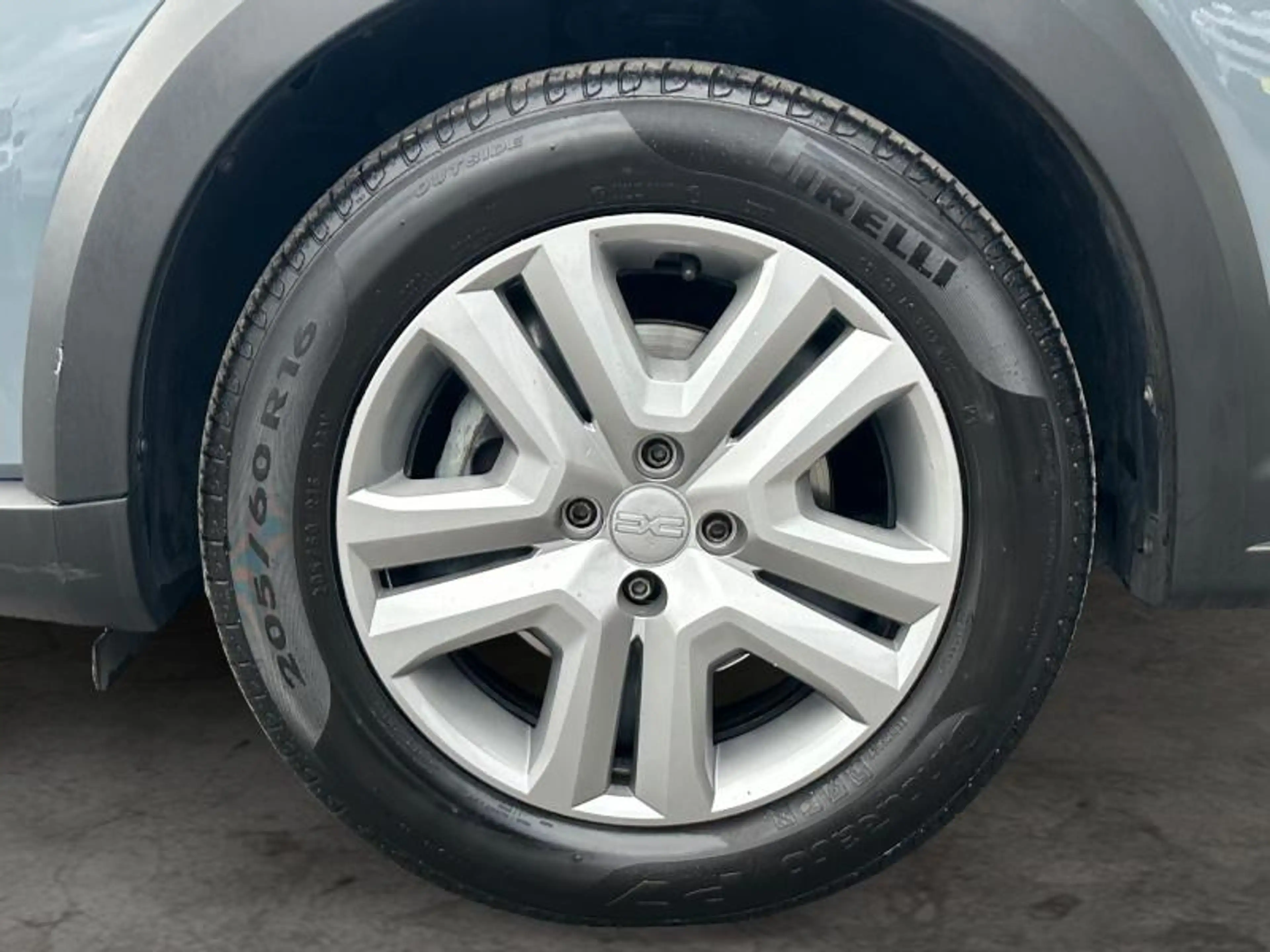 Dacia Jogger 1.0 110cv 7pl gris 03/23 87958km Airco GPS Cruise — photo 8