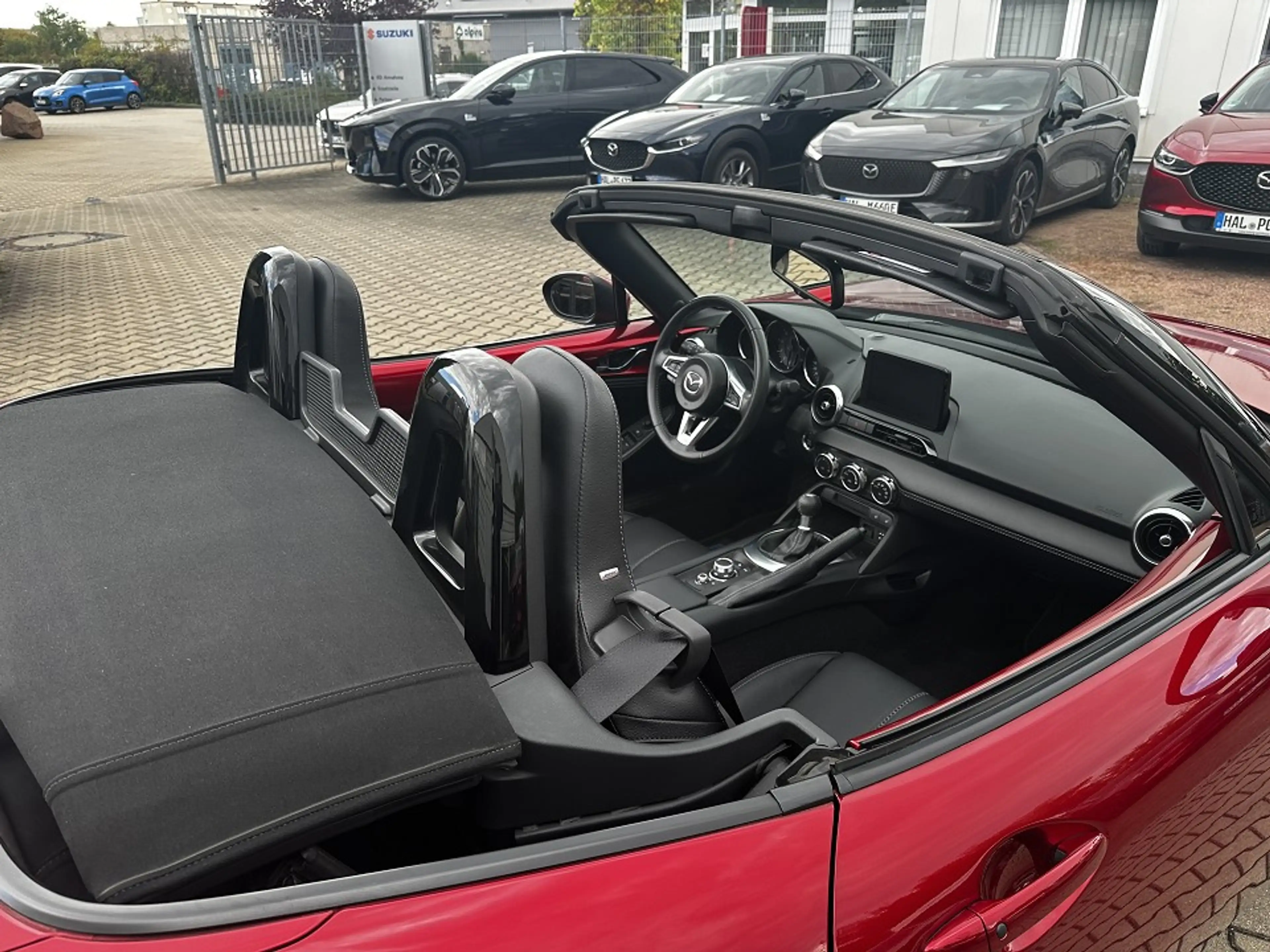 Mazda MX-5 Roadster SKYACTIV-G 2.0 6GS Selection ACT-P Select — photo 9