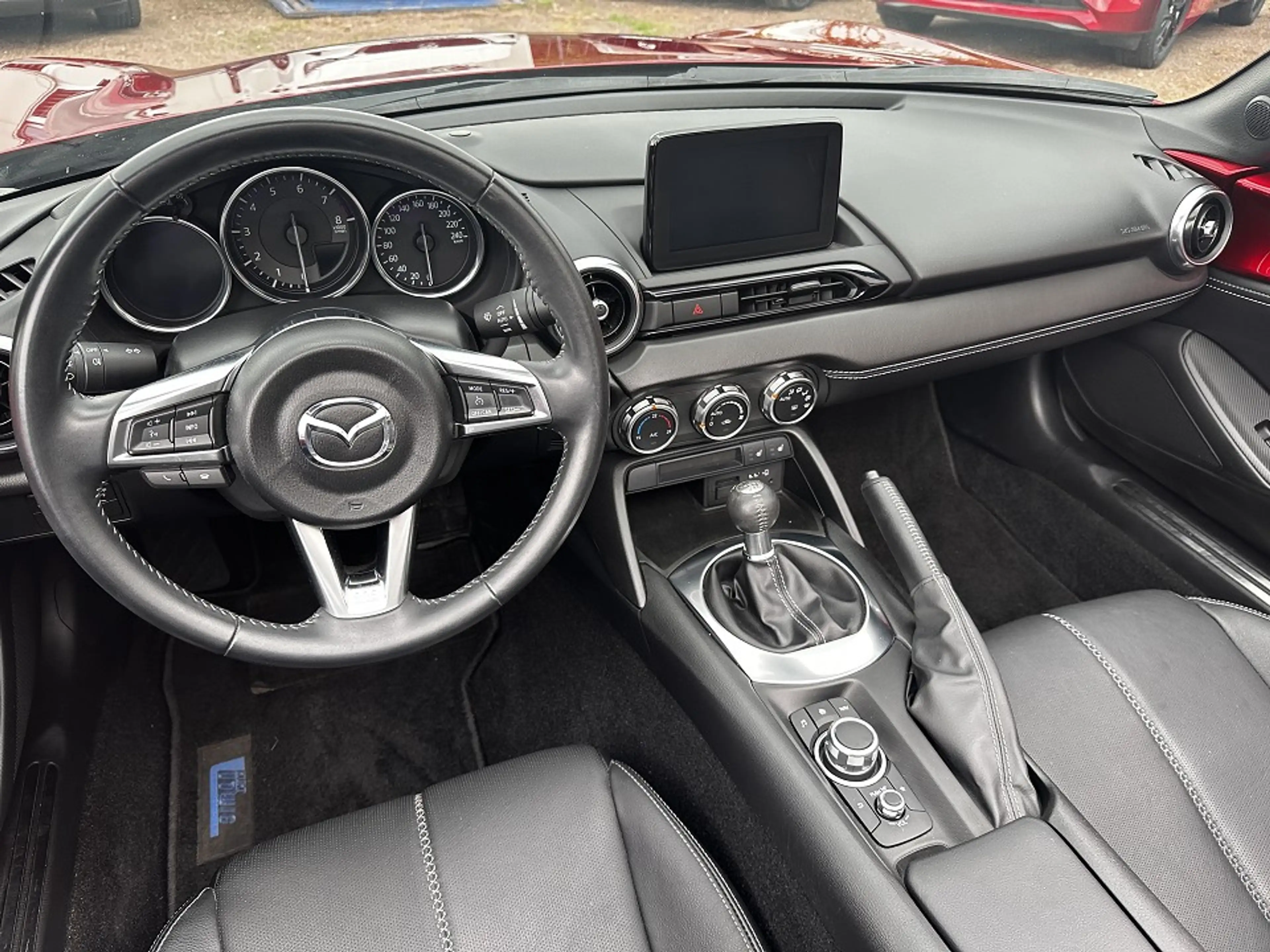 Mazda MX-5 Roadster SKYACTIV-G 2.0 6GS Selection ACT-P Select — photo 12