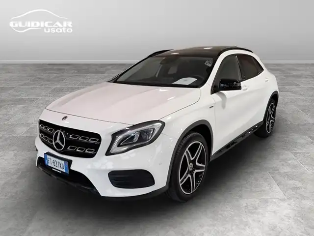 Mercedes-Benz GLA 200 d Premium 4matic auto