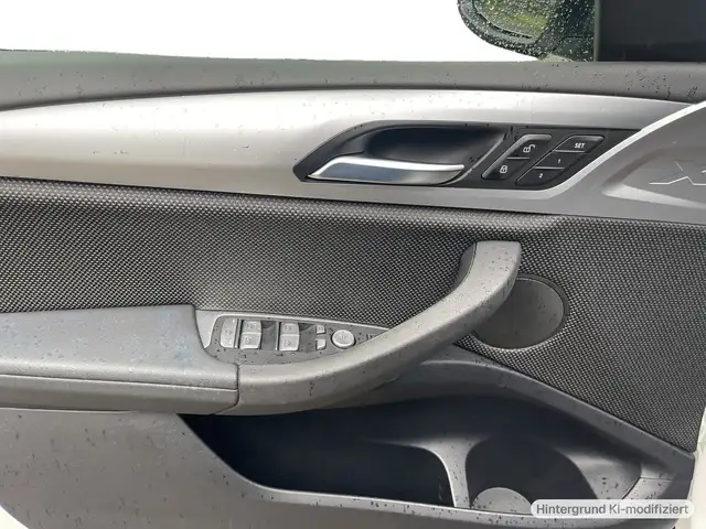 BMW X3 view 14