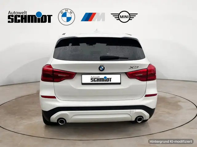 BMW X3 view 5