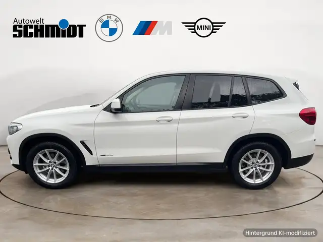 BMW X3 view 3