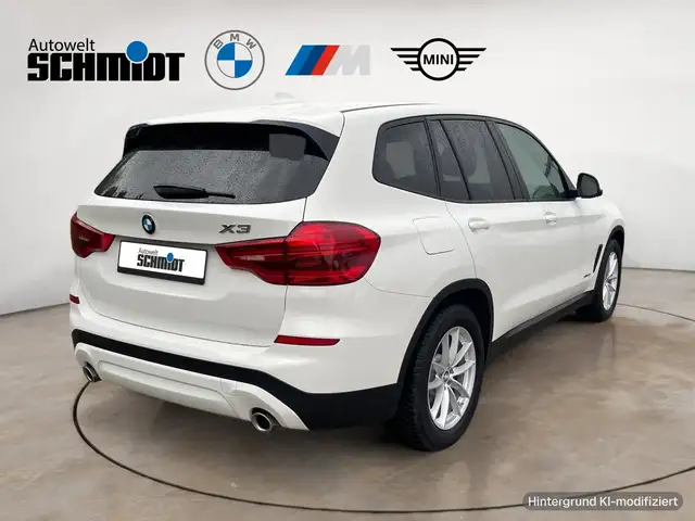 BMW X3 view 6