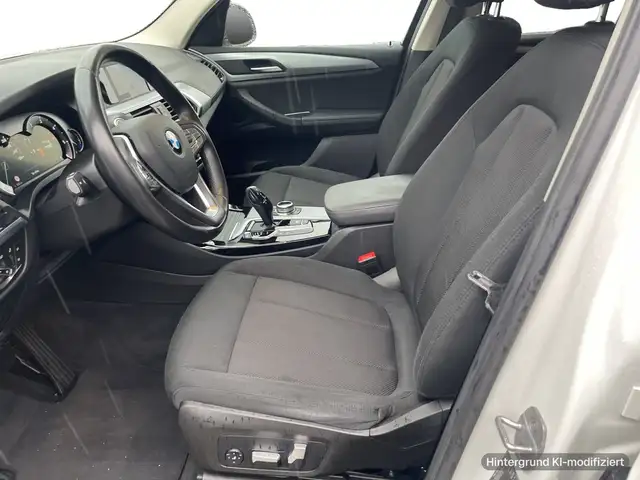 BMW X3 view 13
