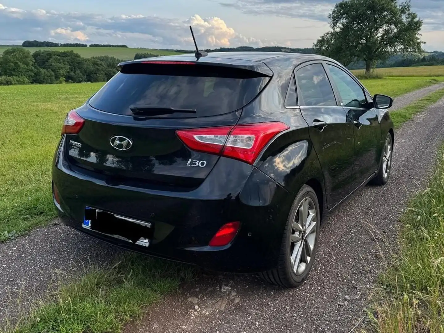 Hyundai i30 i30 blue 1.6 CRDi Passion Czarny - 2