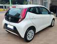 Toyota Aygo 1.0 VVT-i 69 CV 5 porte x-business MMT Weiß - thumbnail 4