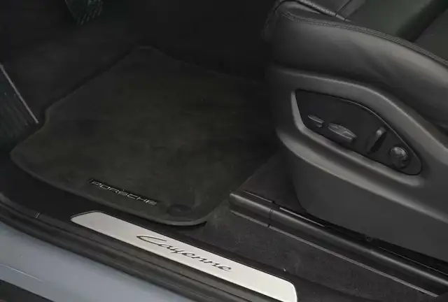 Porsche Cayenne E-Hybrid*BOSE*LUFT*HUD*INNO*PANO*AHK*14WEG Ansicht 15