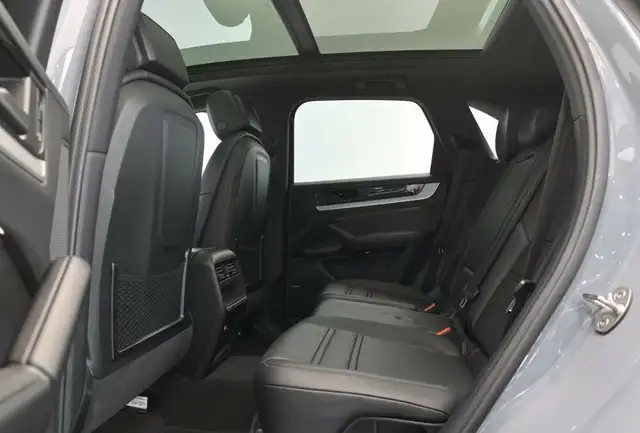 Porsche Cayenne E-Hybrid*BOSE*LUFT*HUD*INNO*PANO*AHK*14WEG Ansicht 11