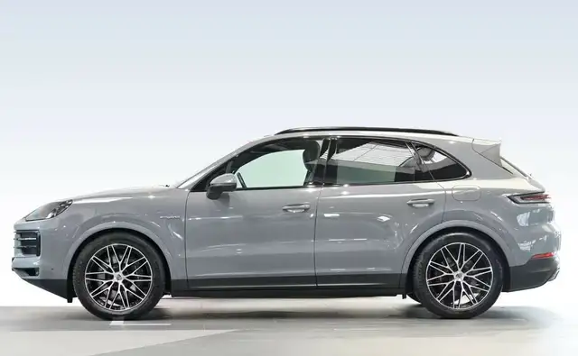 Porsche Cayenne E-Hybrid*BOSE*LUFT*HUD*INNO*PANO*AHK*14WEG Ansicht 2