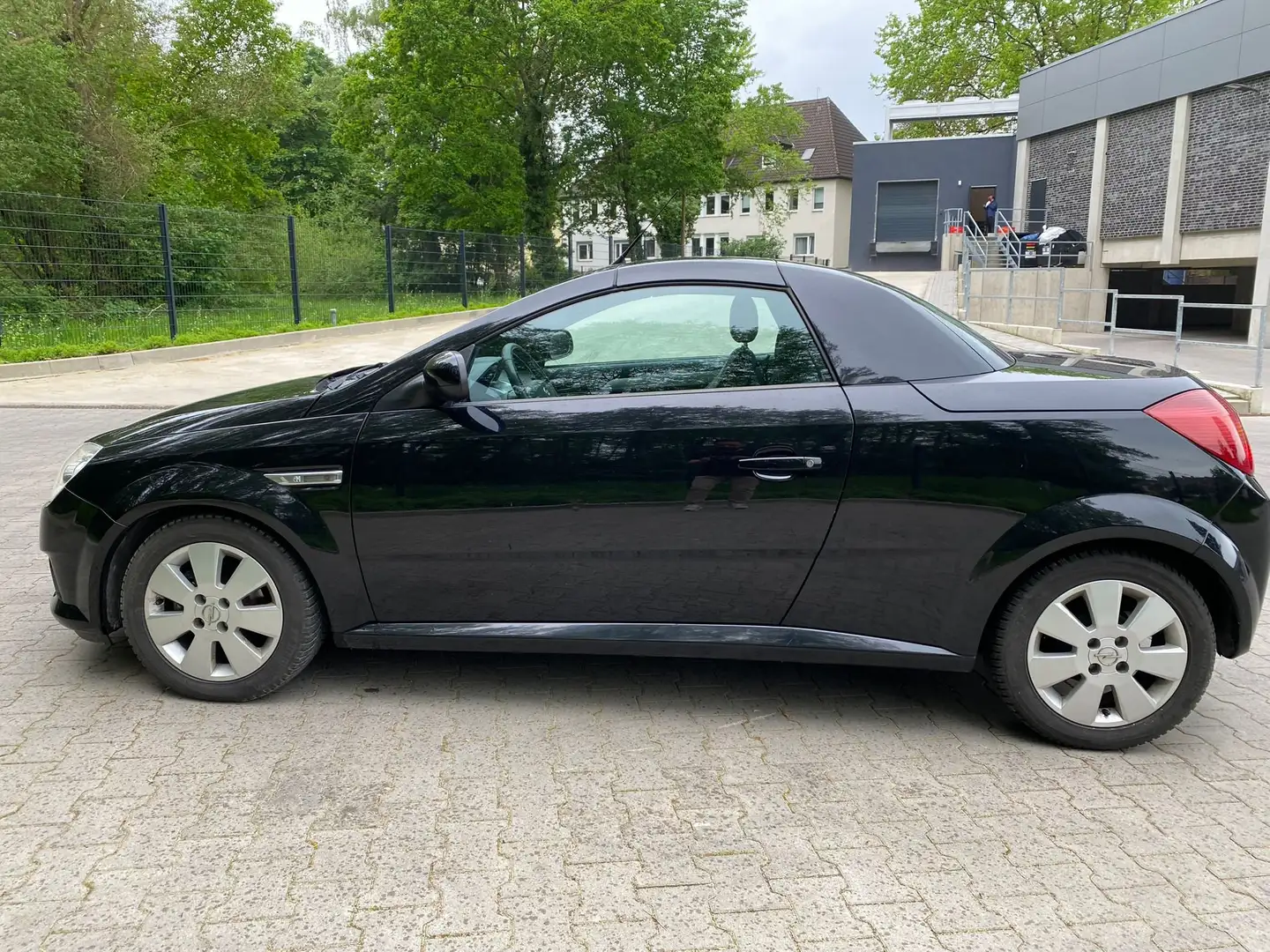 Opel Tigra Edition 1,4 Zwart - 2