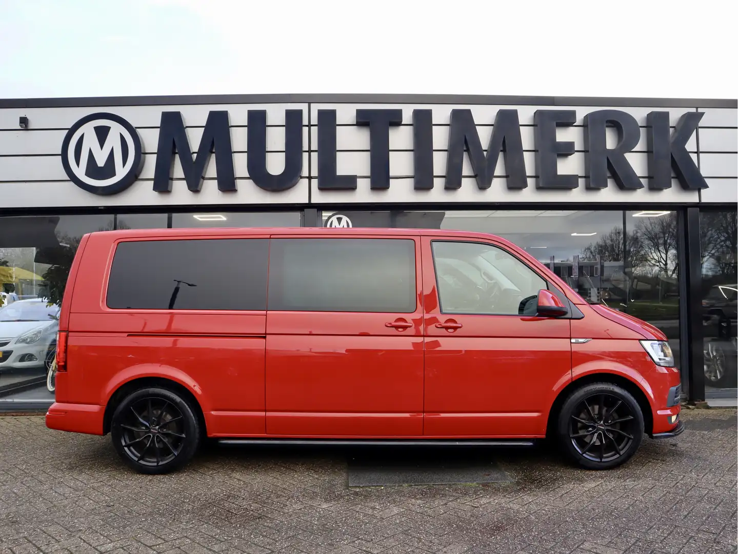 Volkswagen T6 Transporter 2.0 TDI 150PK DSG LUXE DUBBELE CABINE Rojo - 2