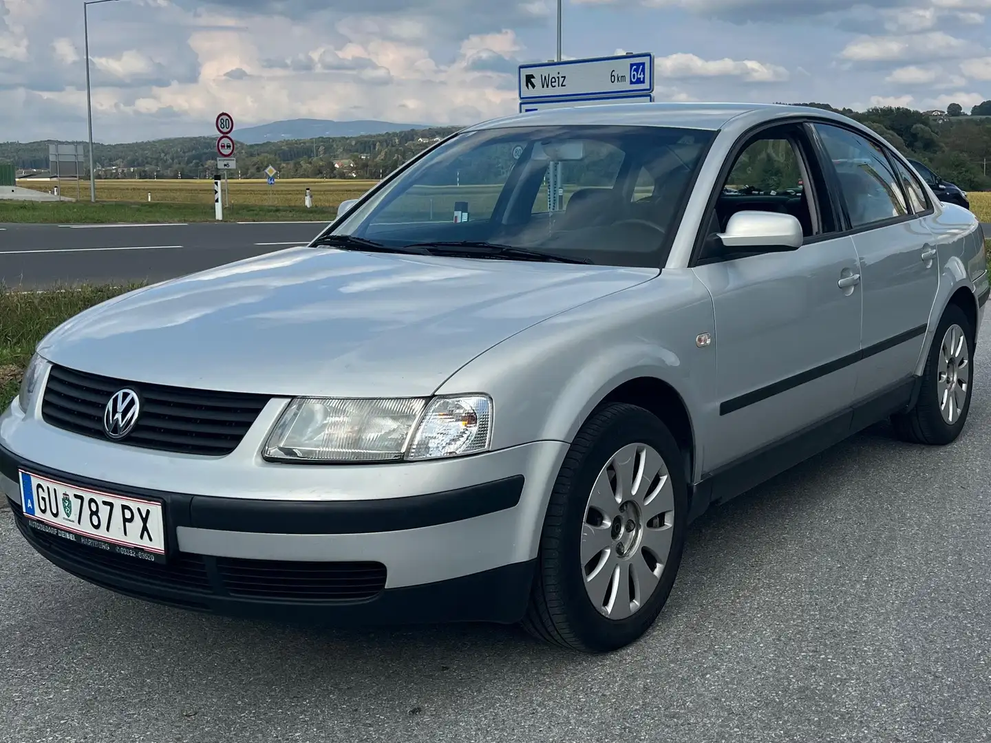 Volkswagen Passat Passat 1,9 Highline TDI PD Silber - 1
