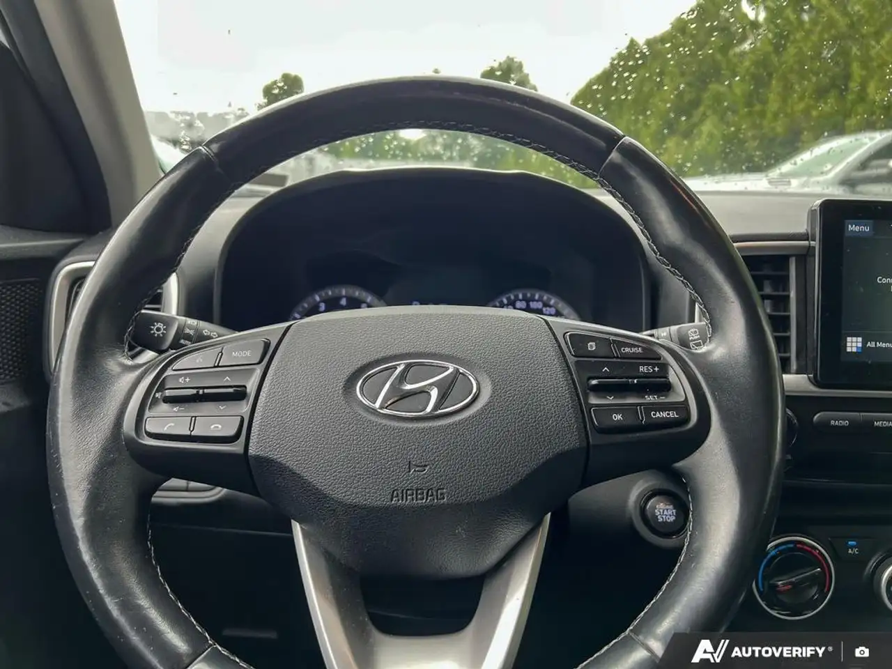Hyundai Venue снимка Hyundai Venue
