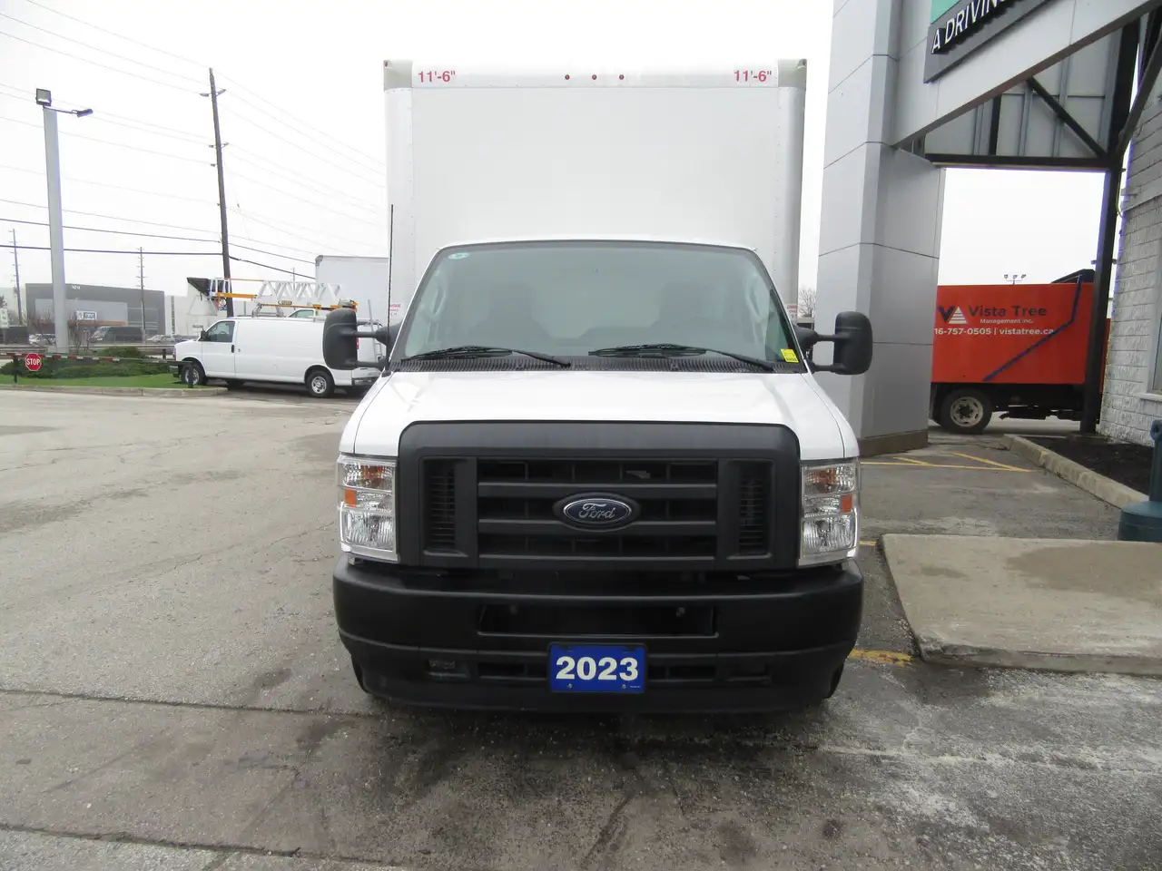 Ford E-450 Super Duty DRW снимка Ford E-450 Super Duty DRW