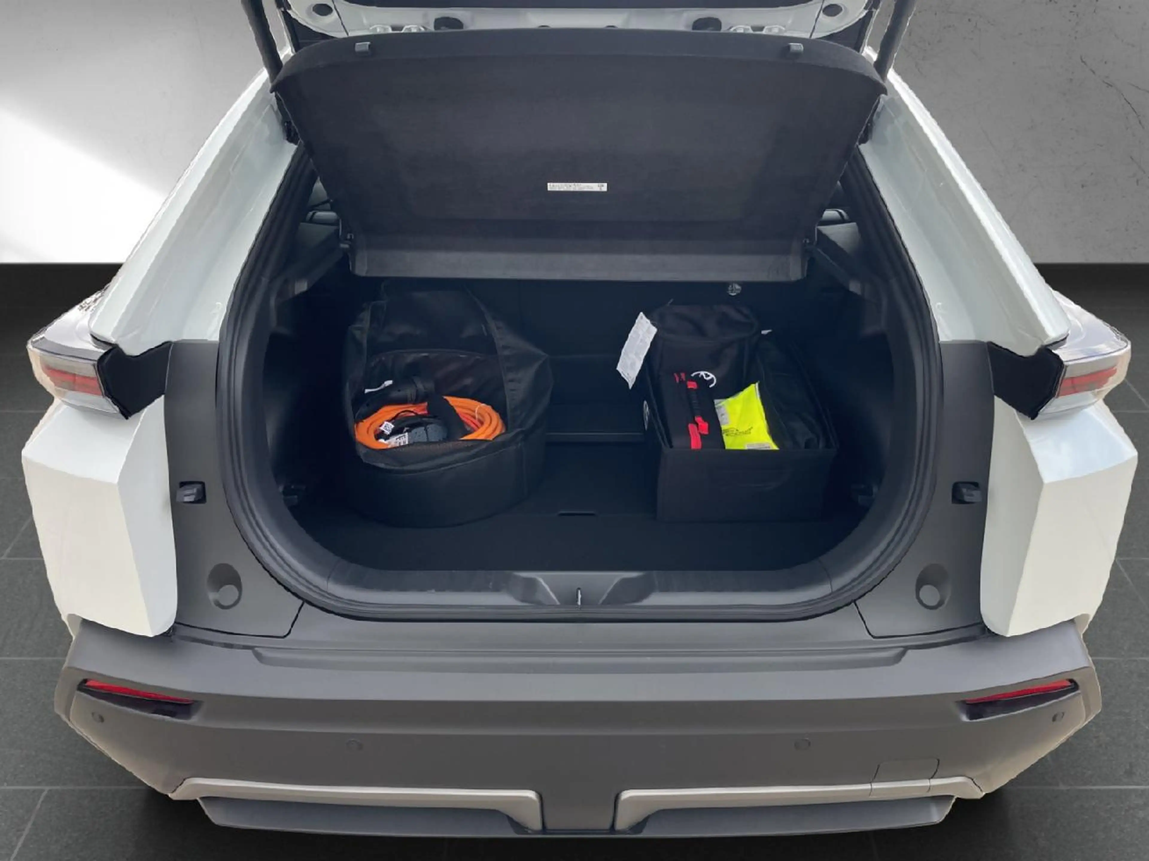 Toyota C-HR+ 165 kW Teamplayer — photo 12